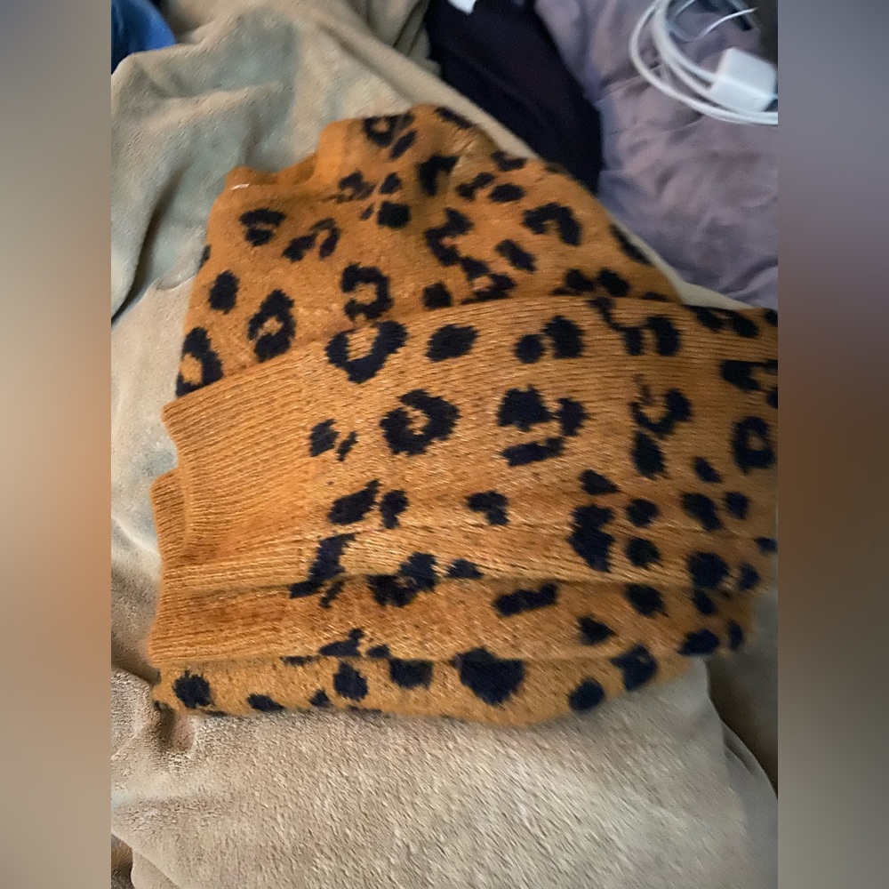 Old navy sweater